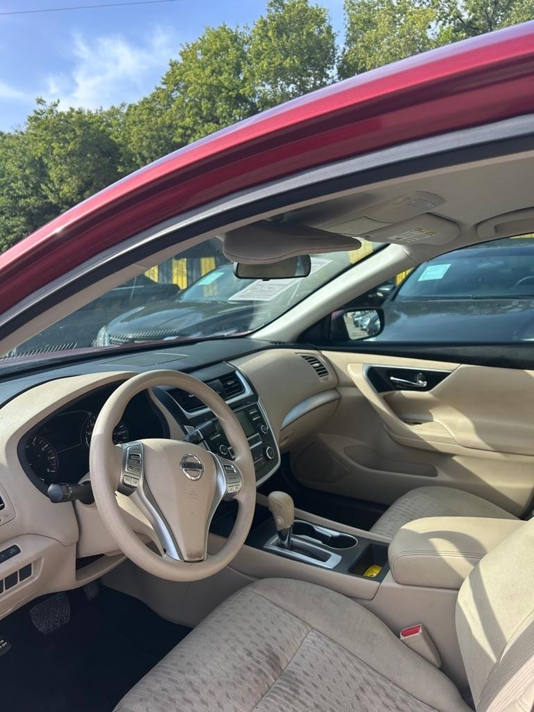 Nissan Altima  2016