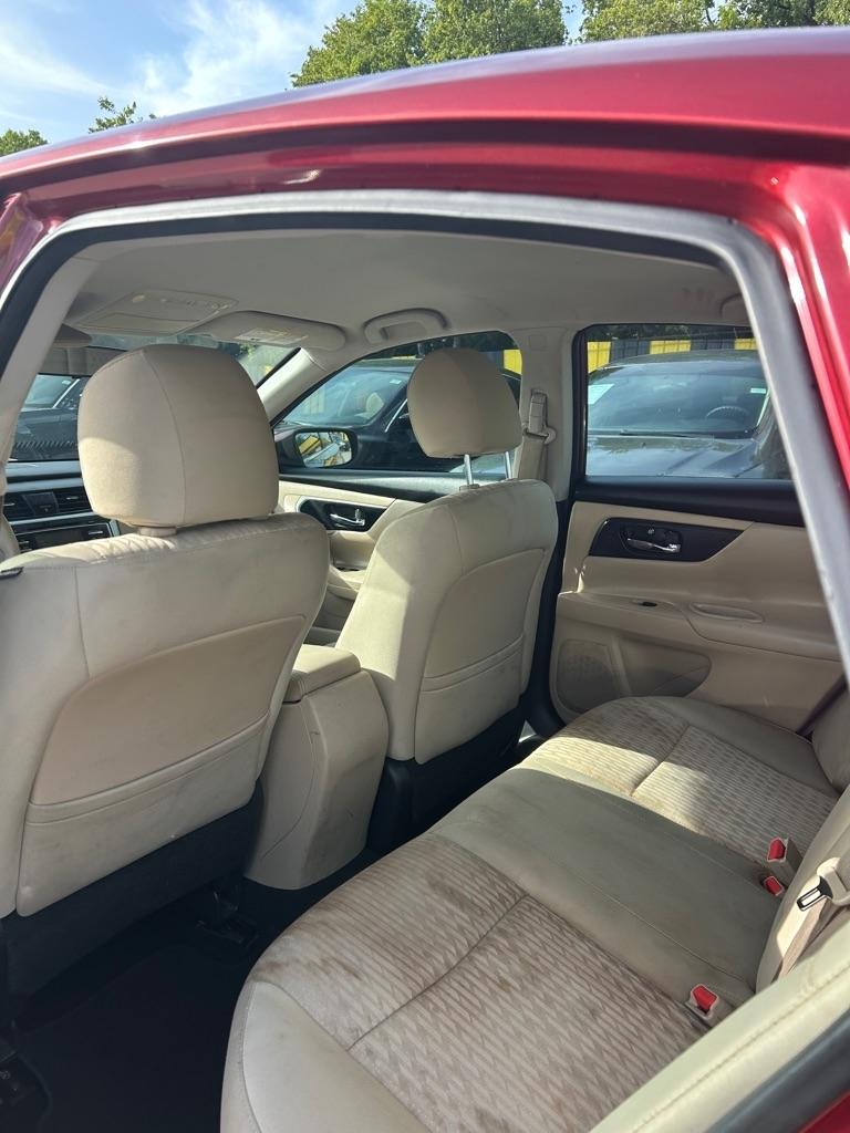 Nissan Altima  2016