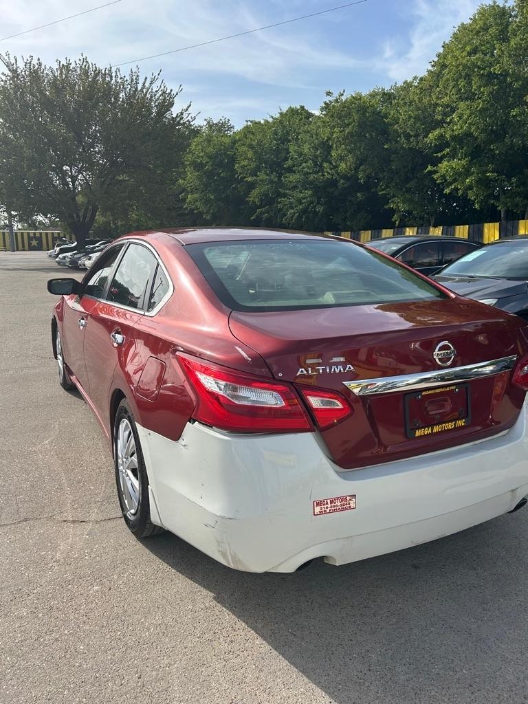 Nissan Altima  2016