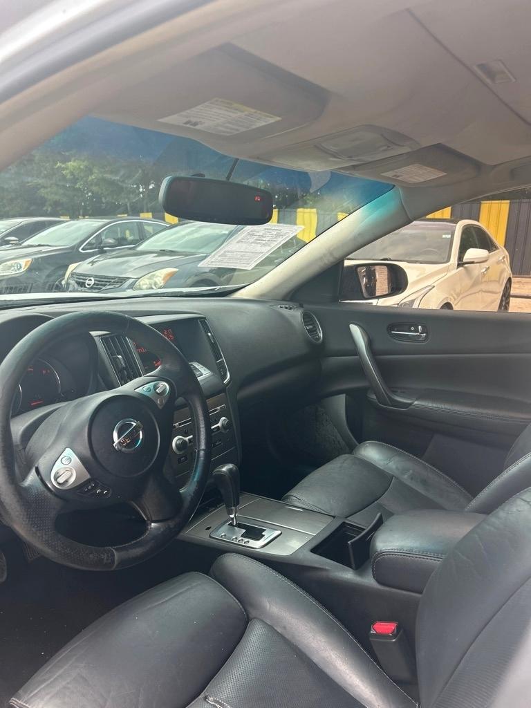 Nissan Maxima  2012