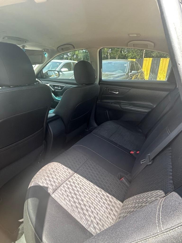Nissan Altima  2016