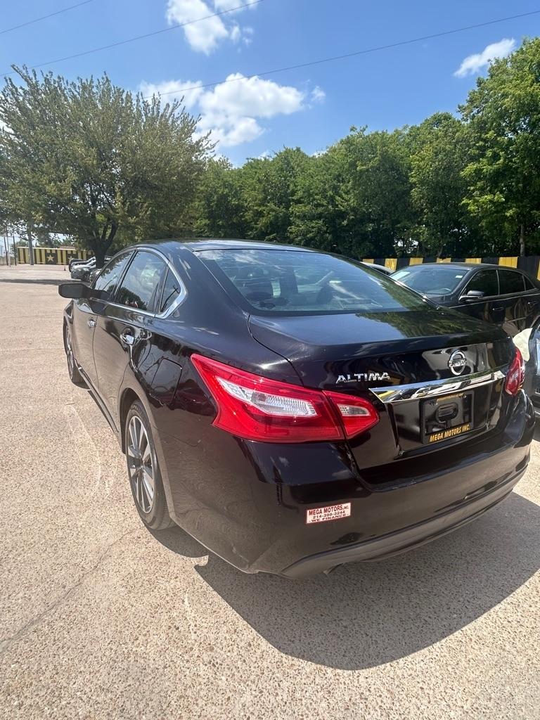 Nissan Altima  2016