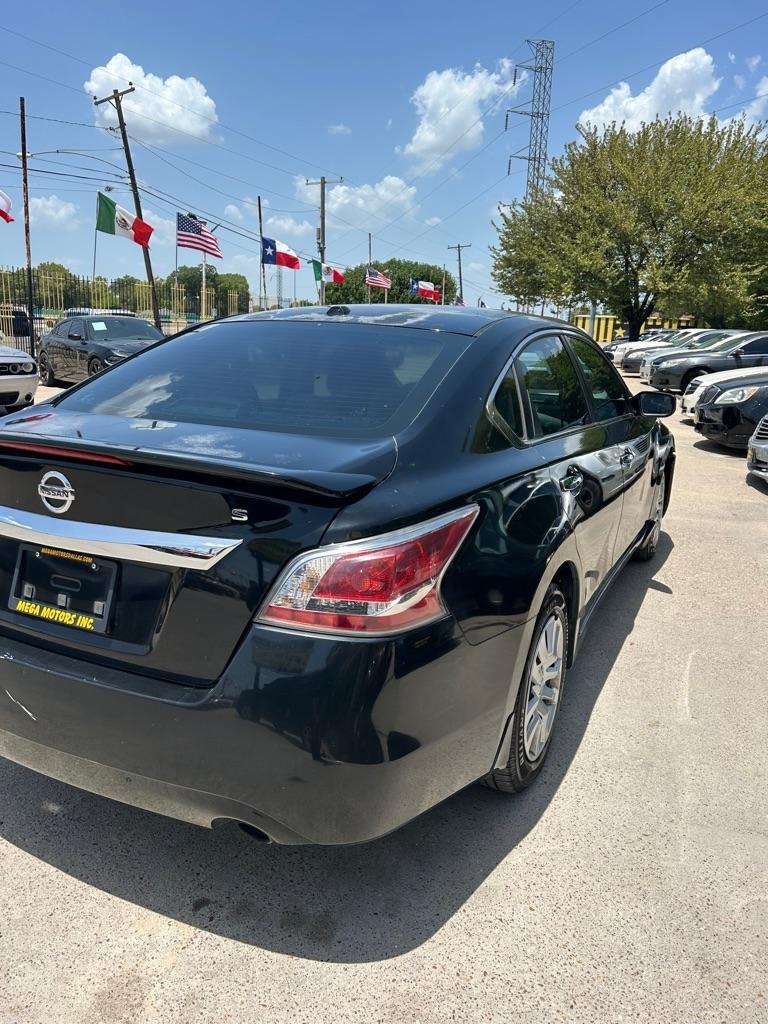 Nissan Altima  2015