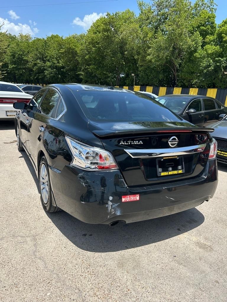 Nissan Altima  2015