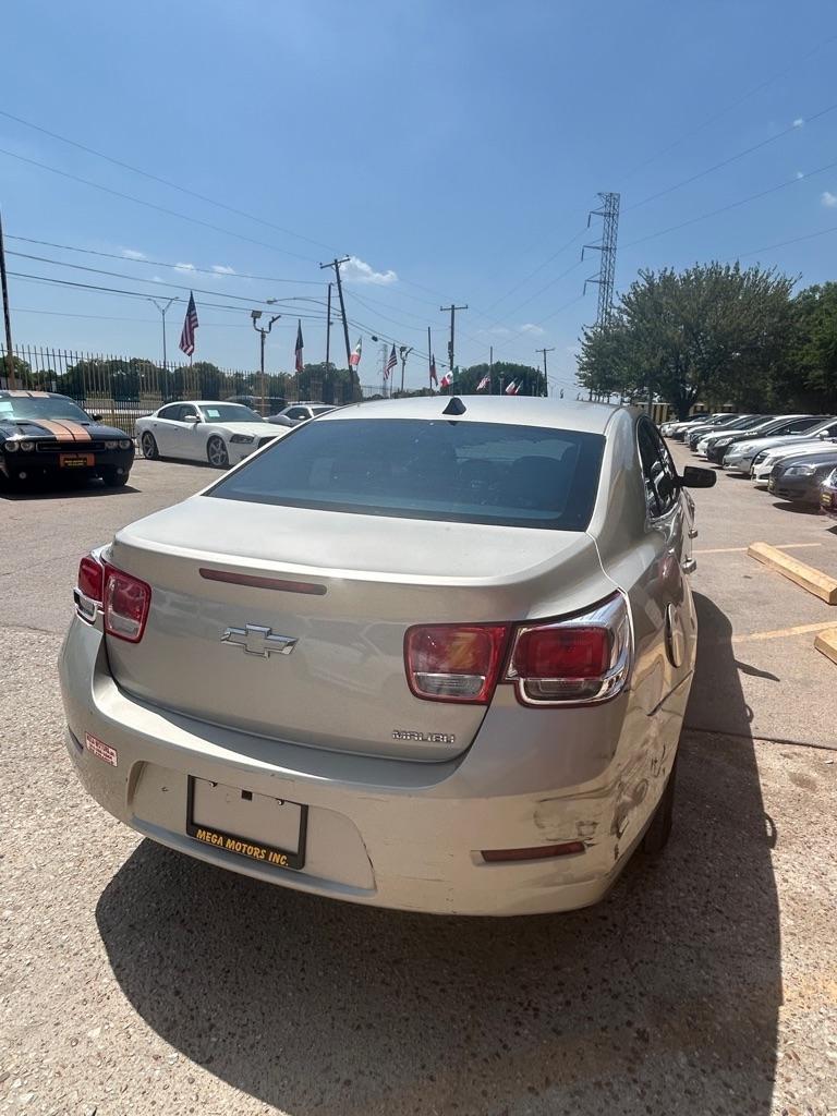 Chevrolet Malibu  2013