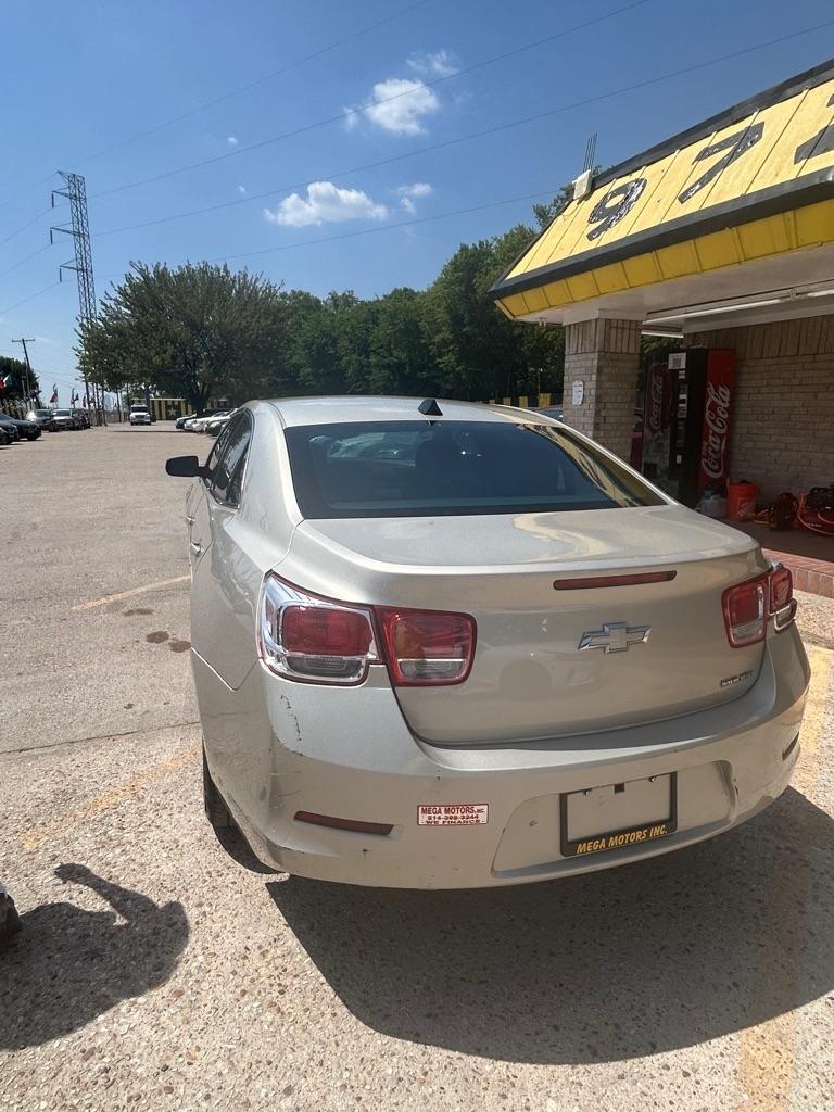 Chevrolet Malibu  2013