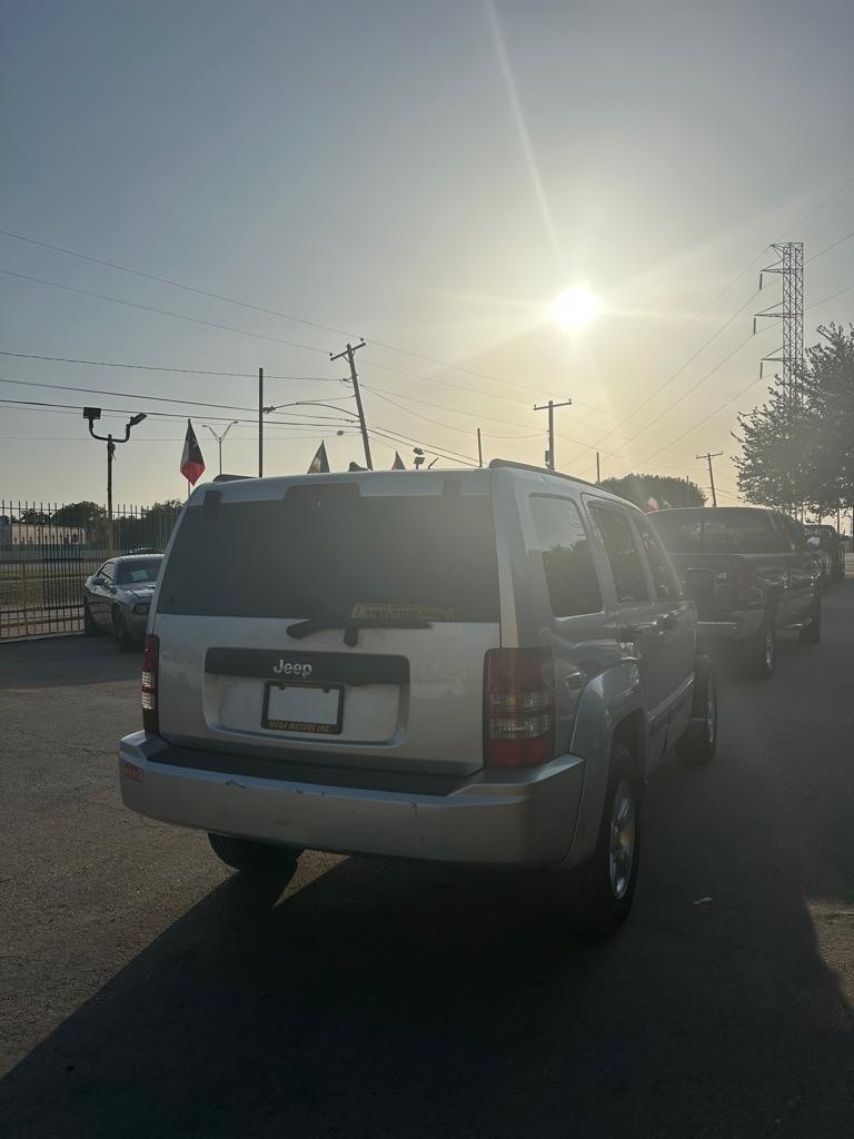 Jeep Liberty  2011