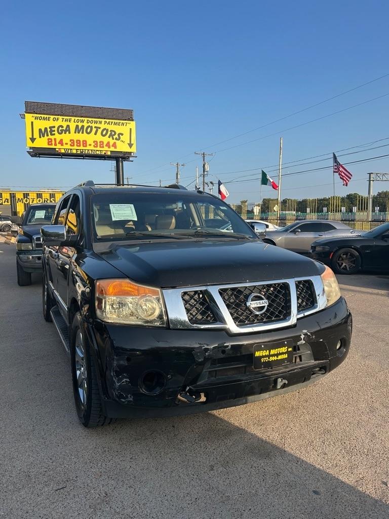 Nissan Armada  2011