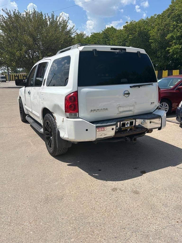 Nissan Armada  2005