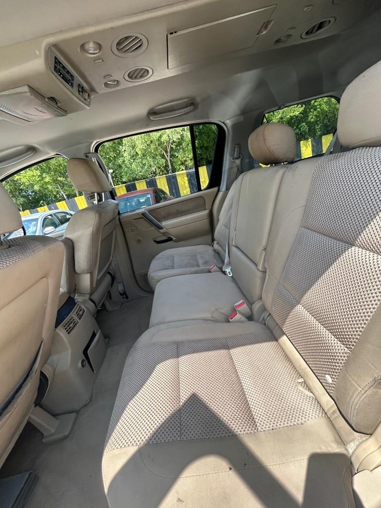 Nissan Armada  2005