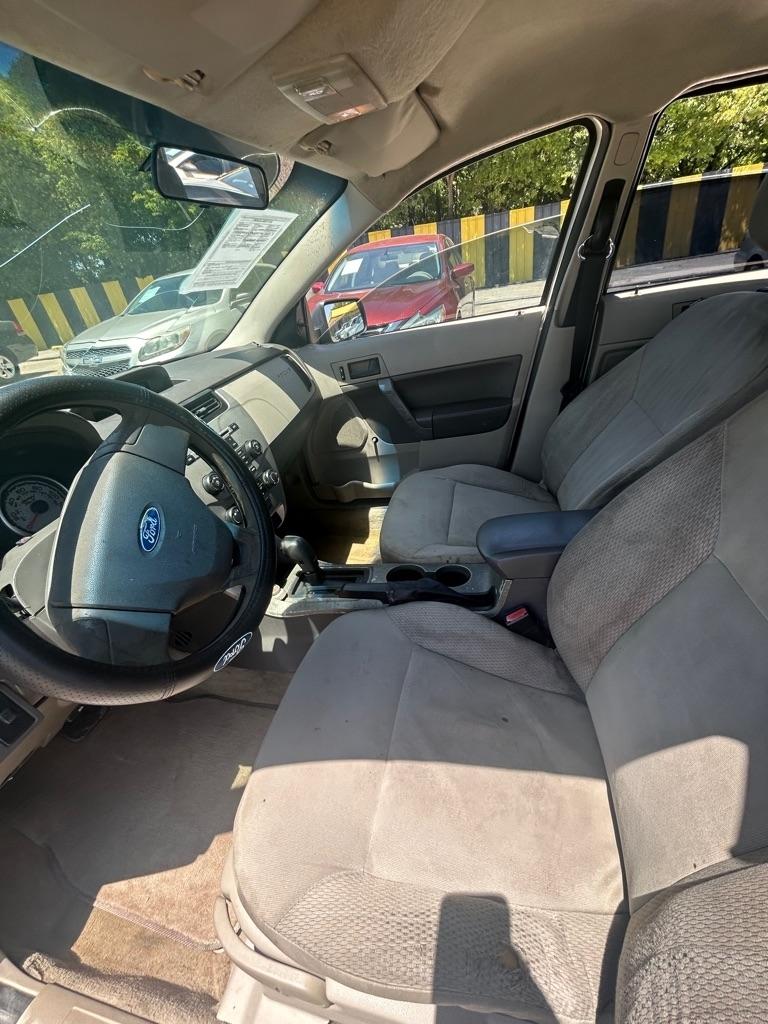 Ford Focus  2011