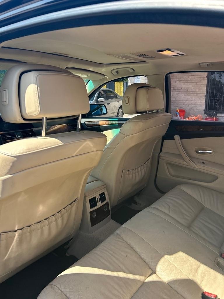 BMW 5-Series  2009