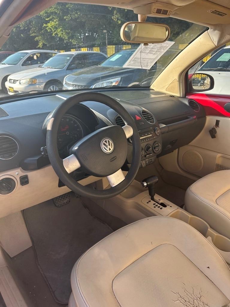 Volkswagen New Beetle  2006