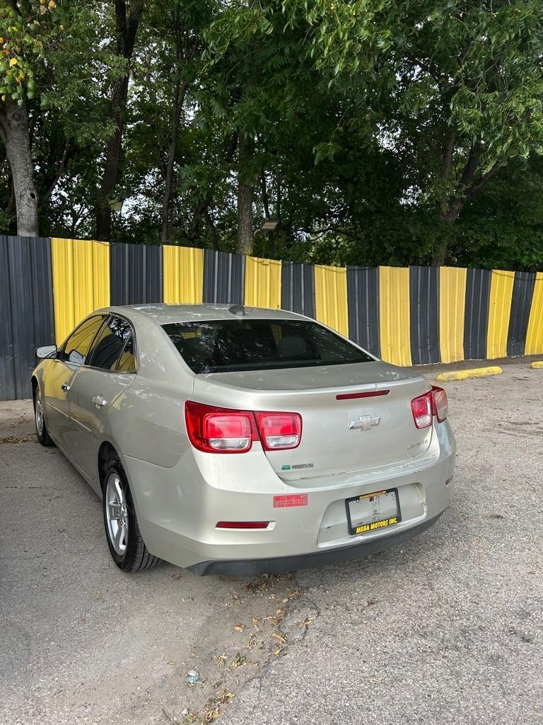 Chevrolet Malibu  2015
