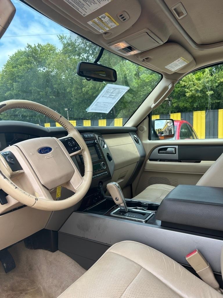 Ford Expedition  2013