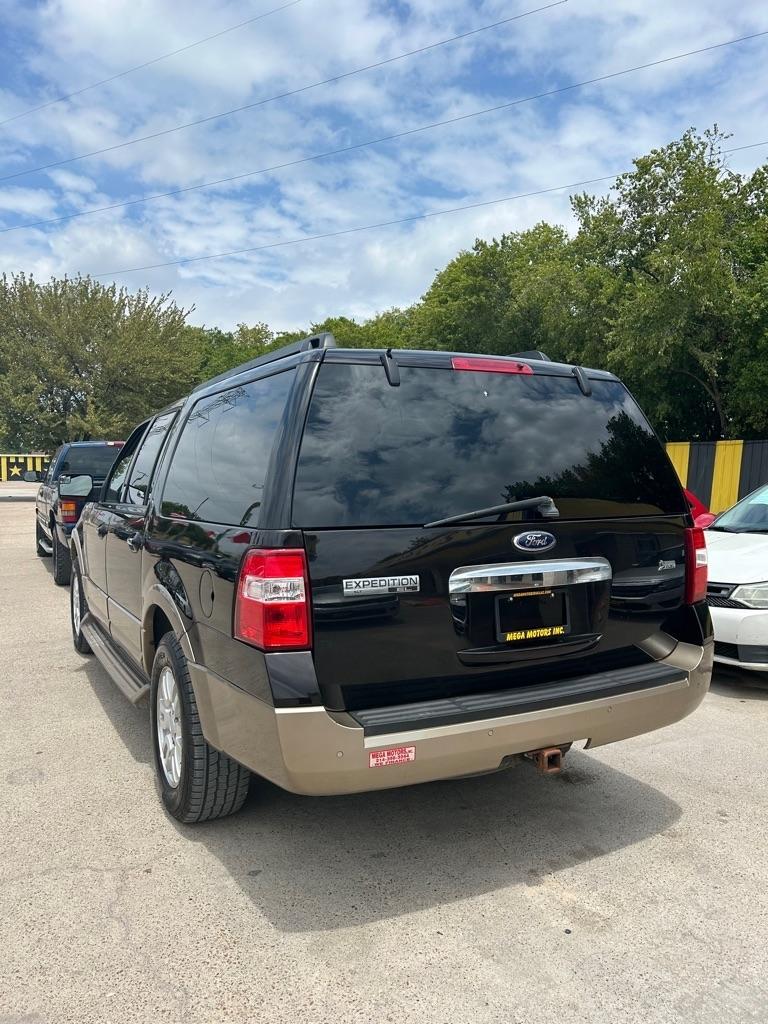 Ford Expedition  2013