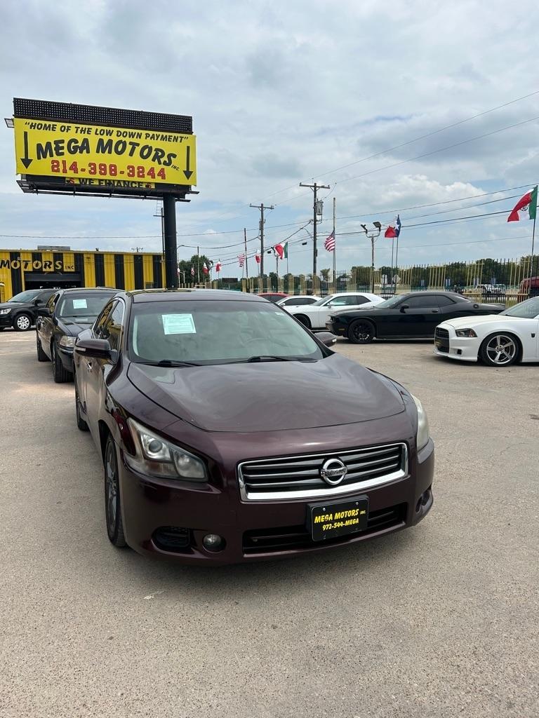 Nissan Maxima  2014