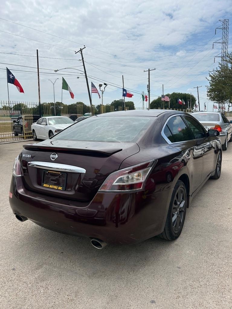 Nissan Maxima  2014