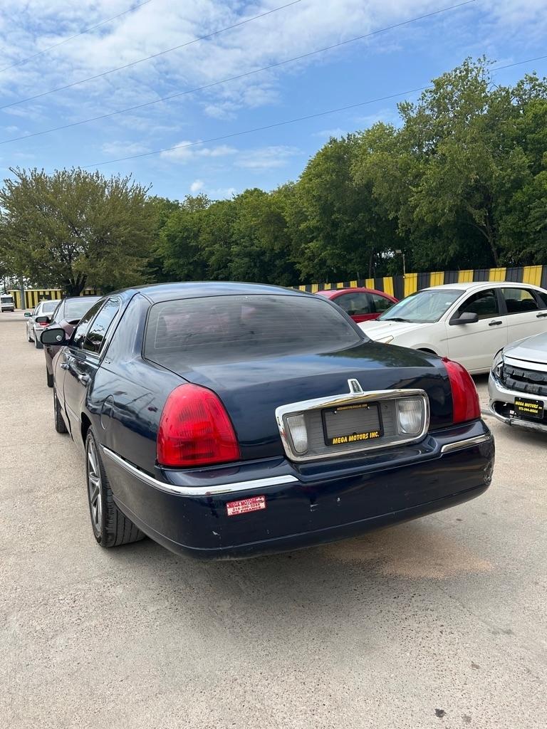 Lincoln Town Car  2007