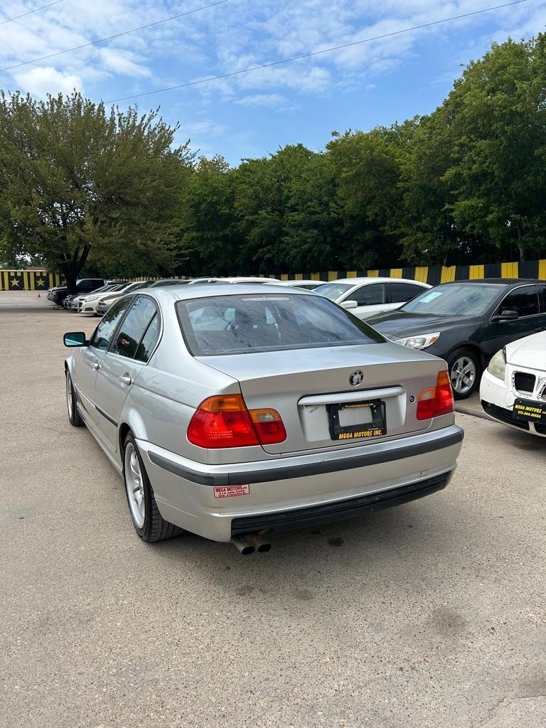 BMW 3-Series  2001