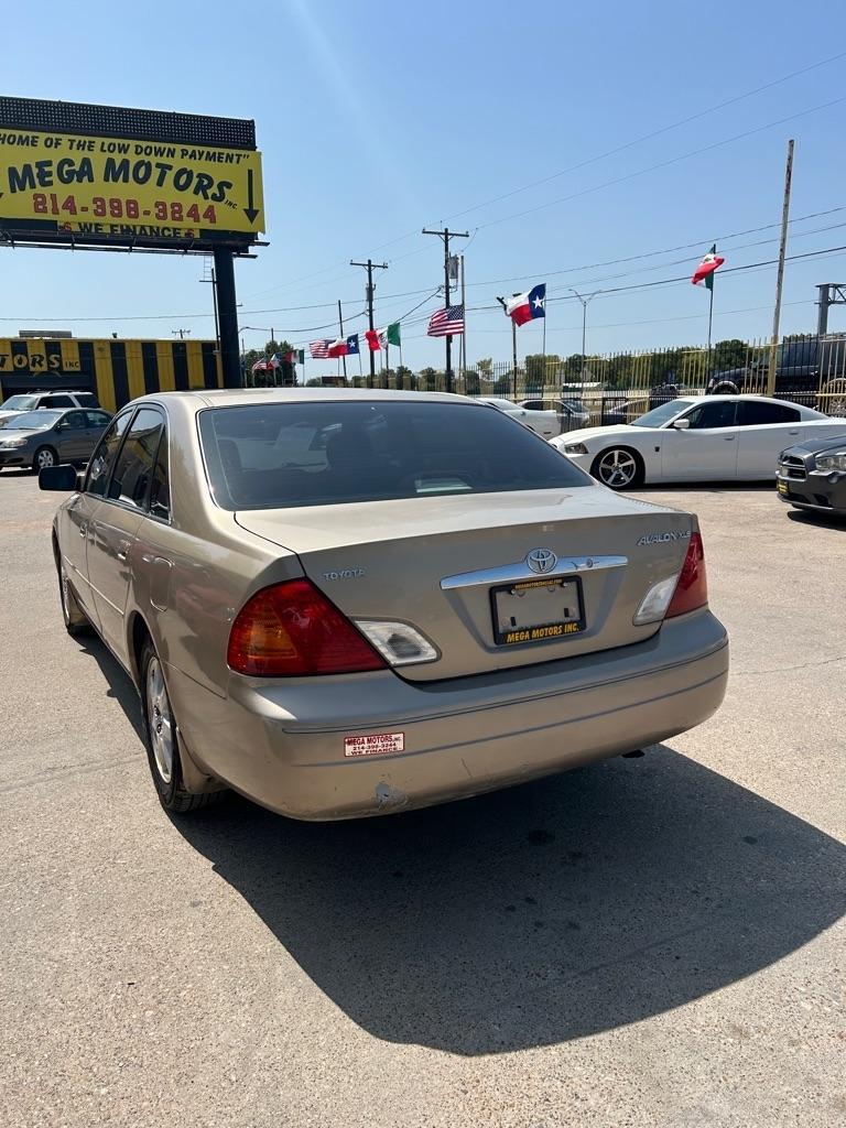 Toyota Avalon  2001