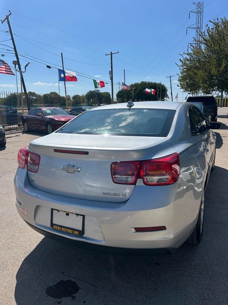 Chevrolet Malibu  2015