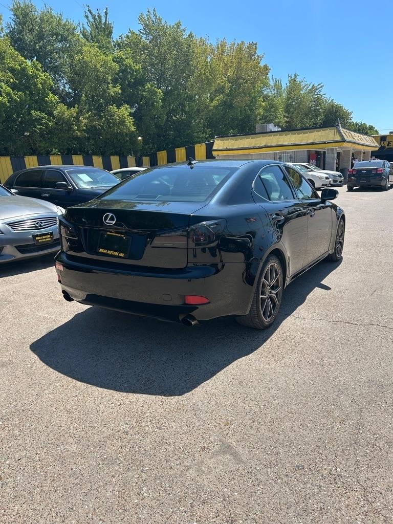 Lexus IS  2010