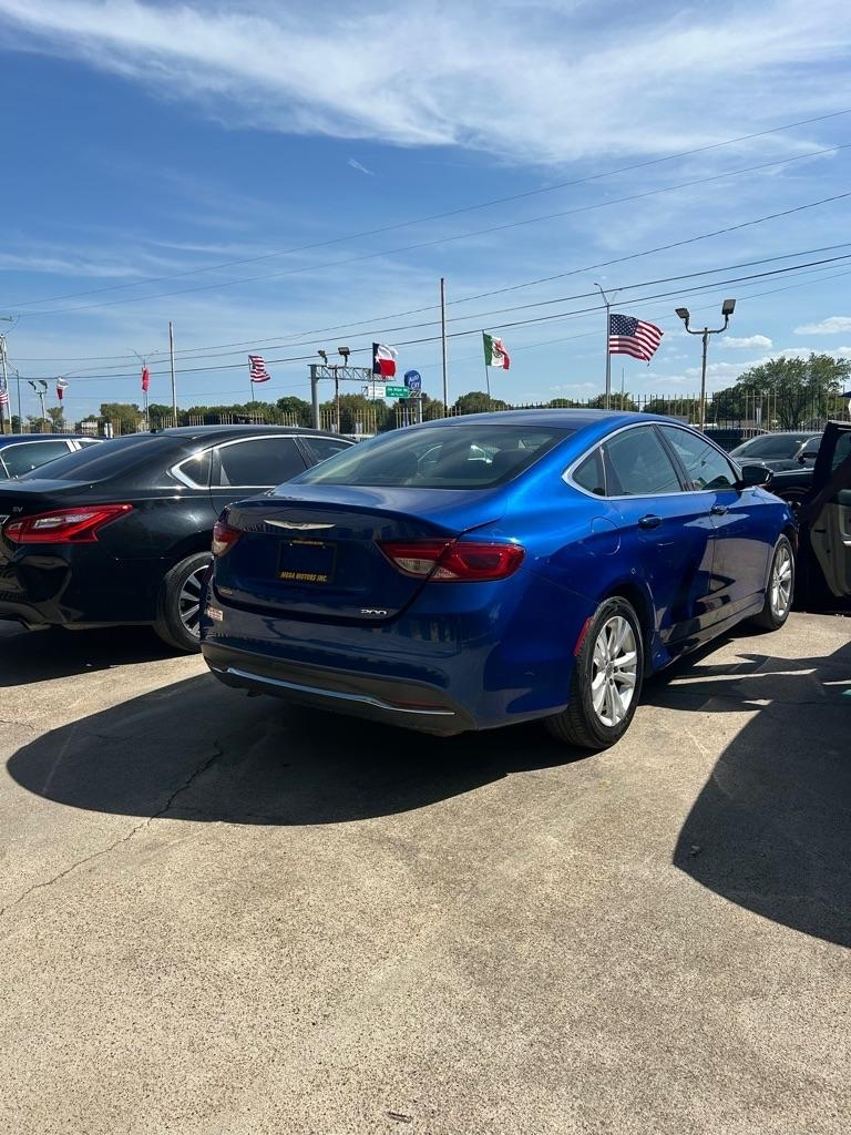 Chrysler 200  2016