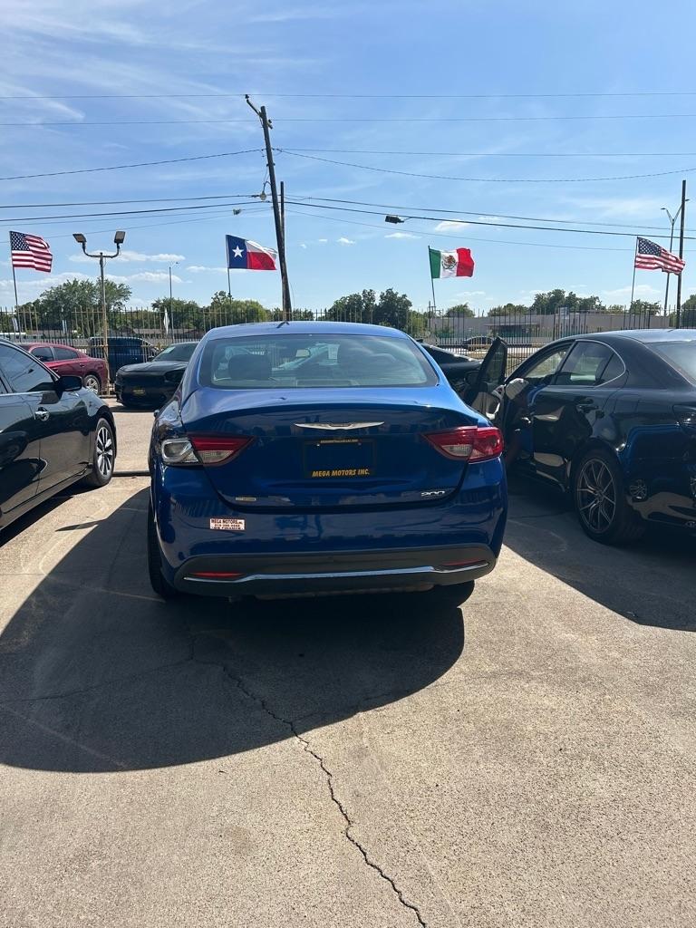 Chrysler 200  2016