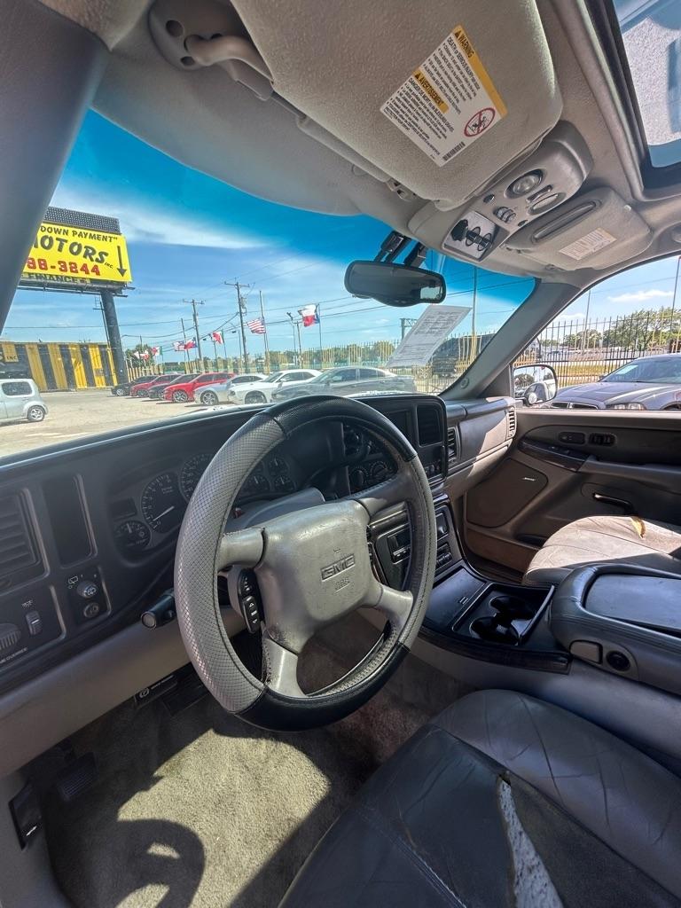 GMC Yukon Denali  2002