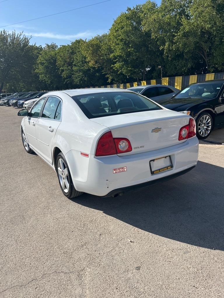 Chevrolet Malibu  2012