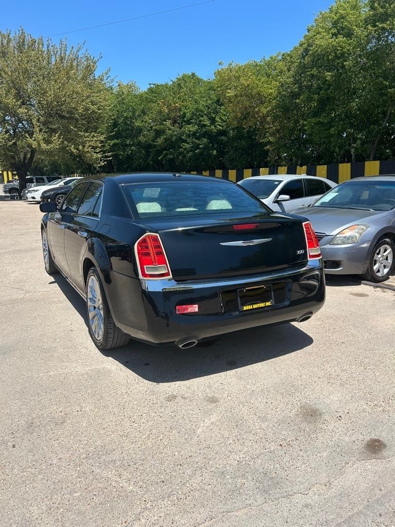 Chrysler 300  2014