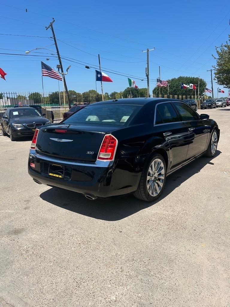 Chrysler 300  2014