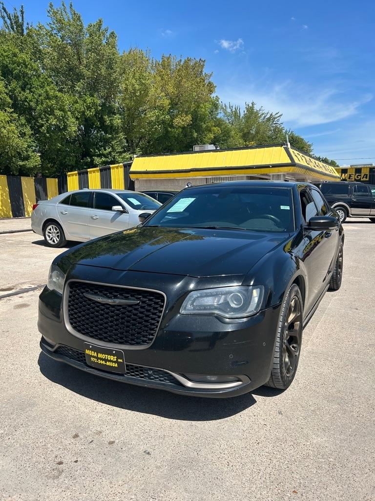Chrysler 300  2016
