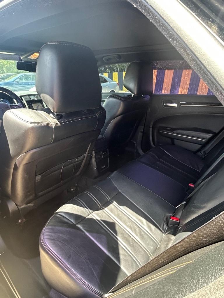 Chrysler 300  2016