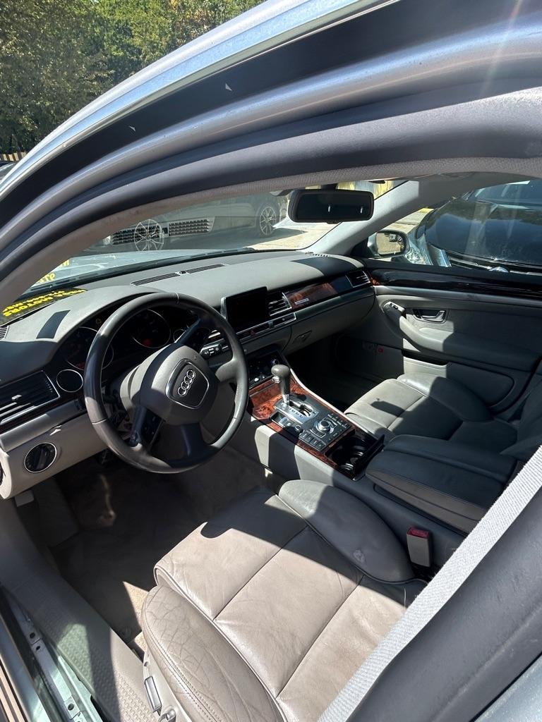 Audi A8  2006