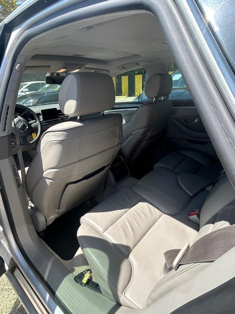 Audi A8  2006