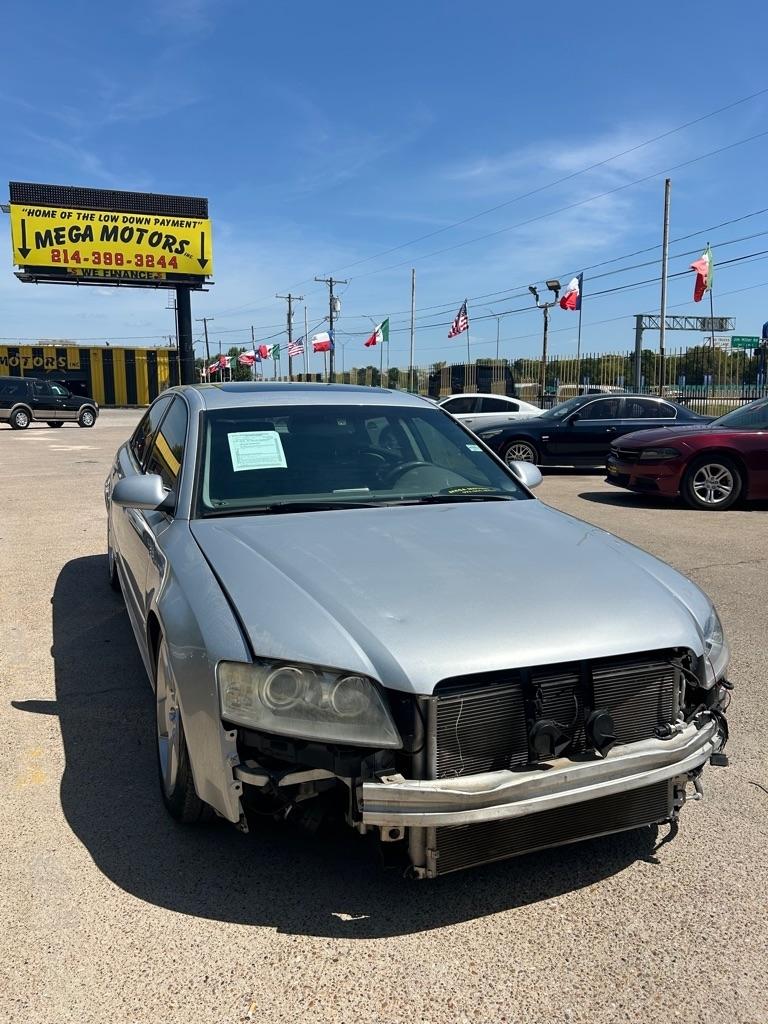 Audi A8  2006