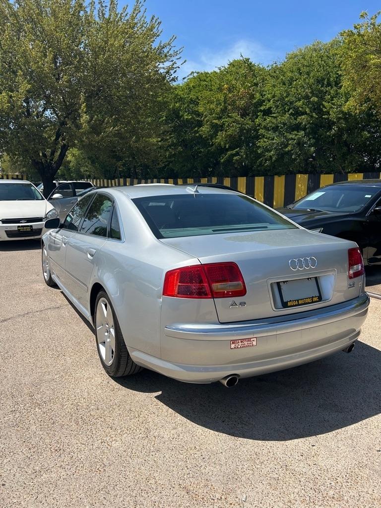 Audi A8  2006