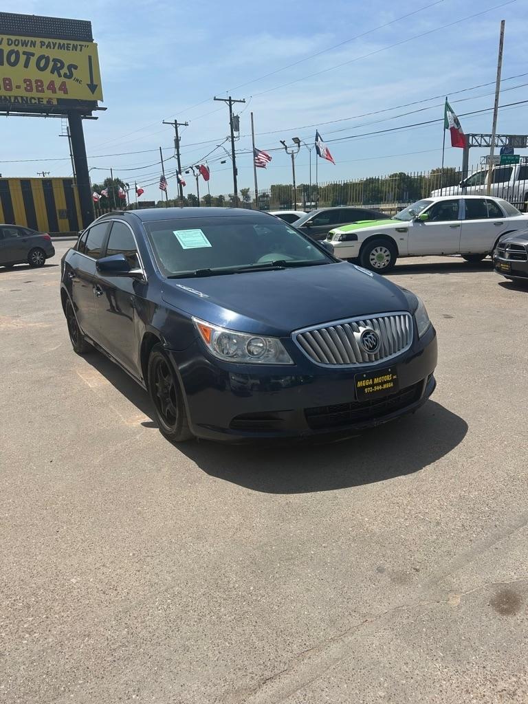 Buick LaCrosse  2011