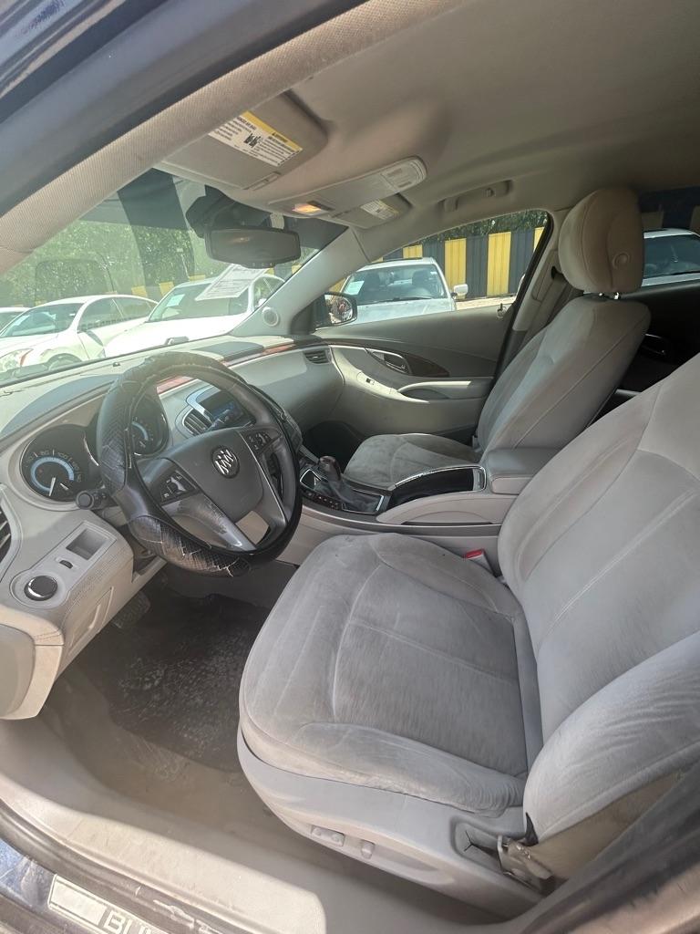 Buick LaCrosse  2011