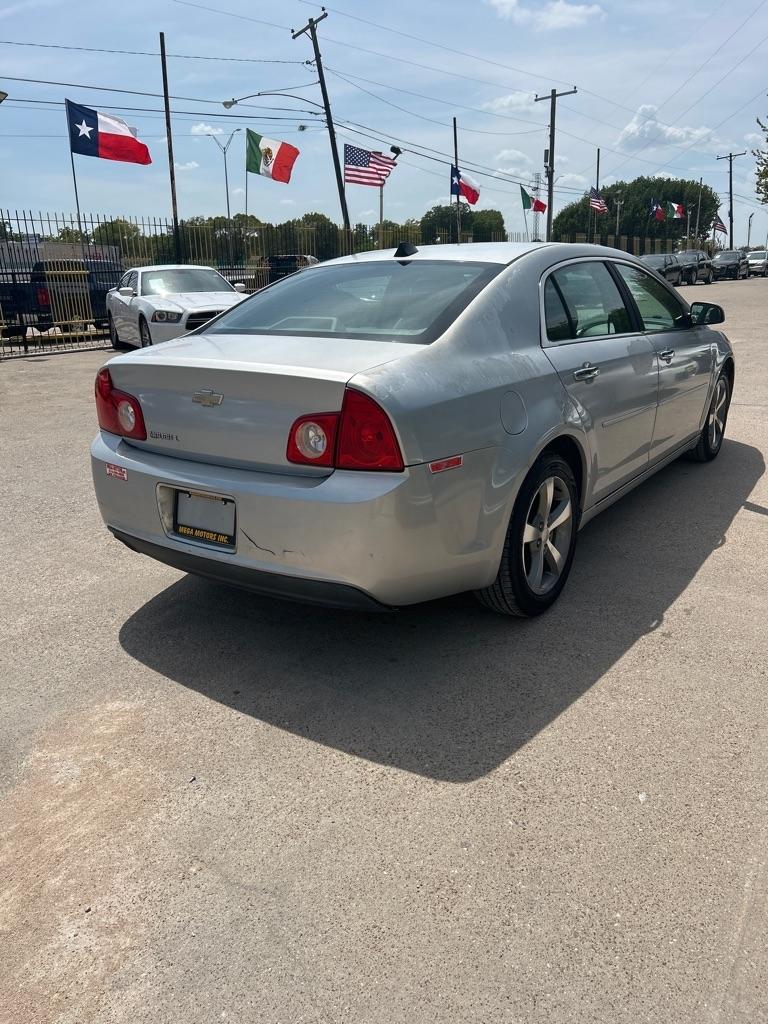 Chevrolet Malibu  2012