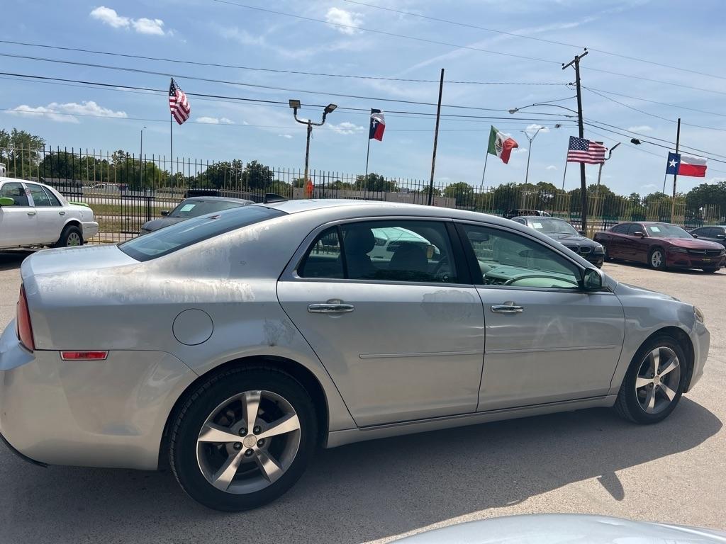 Chevrolet Malibu  2012