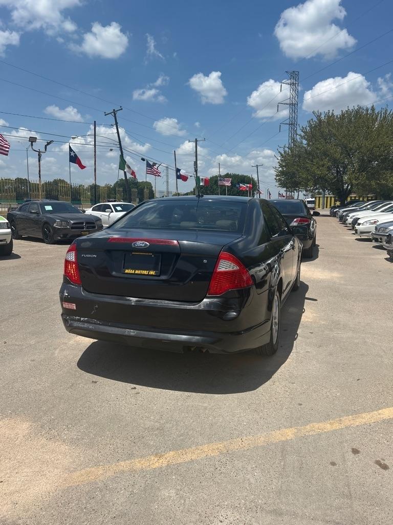 Ford Fusion  2010