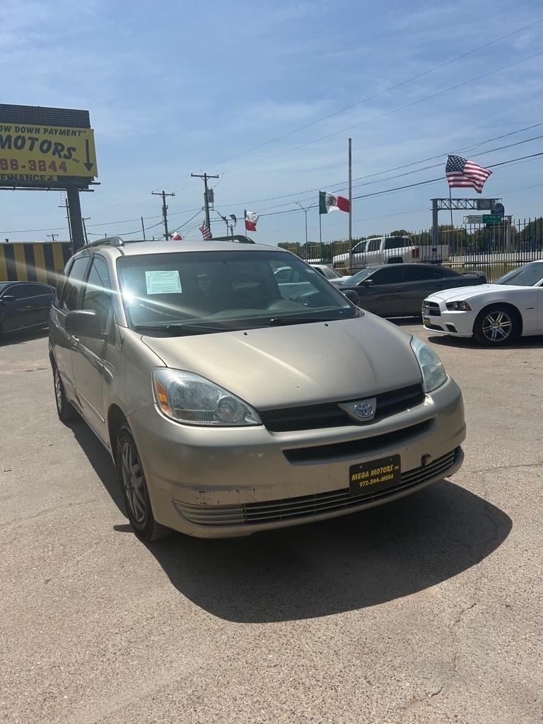 Toyota Sienna  2004