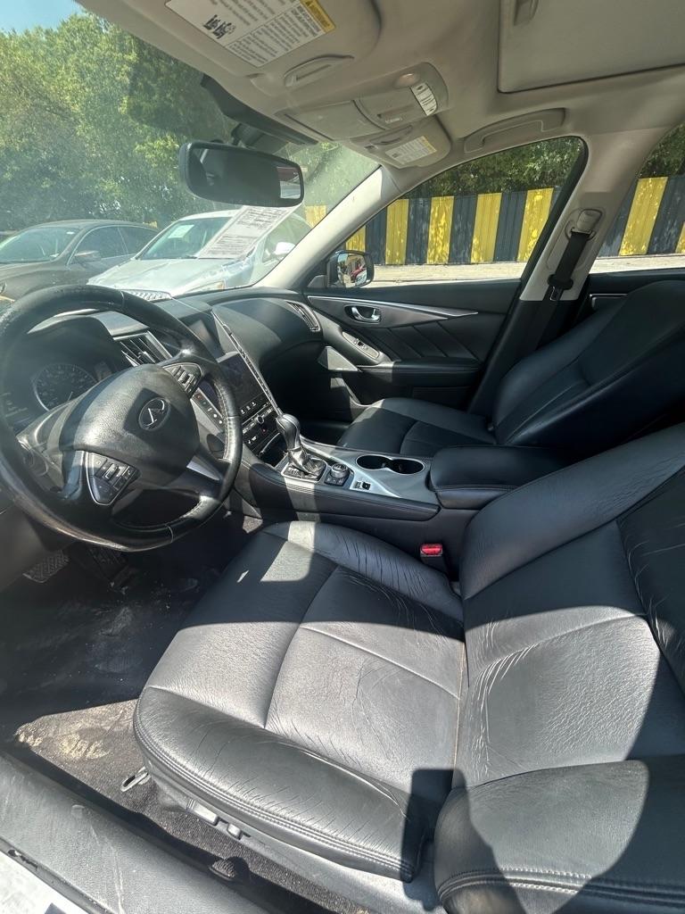 Infiniti Q50  2017
