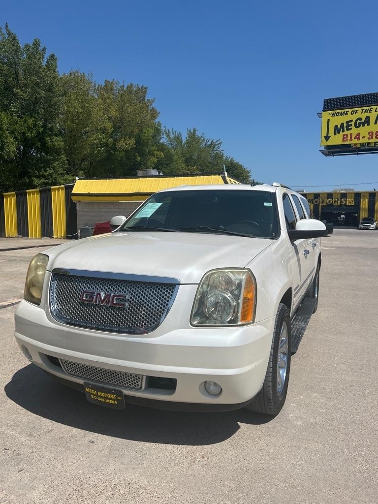 GMC Yukon Denali  2012