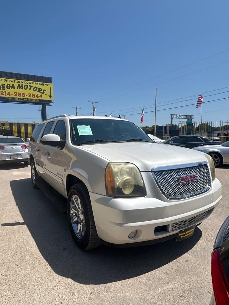 GMC Yukon Denali  2012