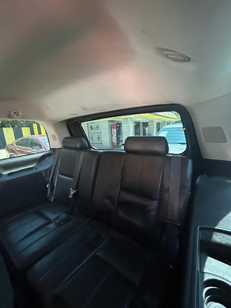 Chevrolet Tahoe  2012