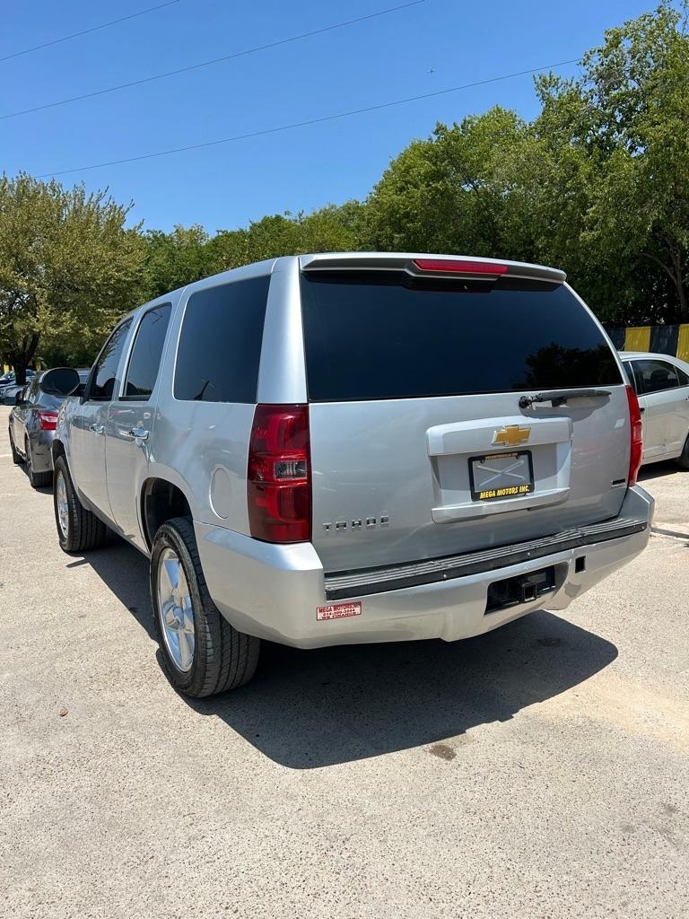 Chevrolet Tahoe  2012